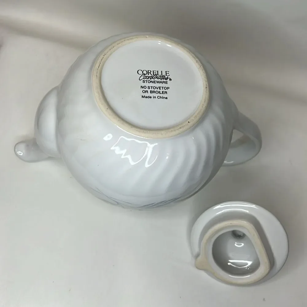 Corelle Coordinates Stoneware Tea Pot With Lid Handle Spout Floral Feminine Pink